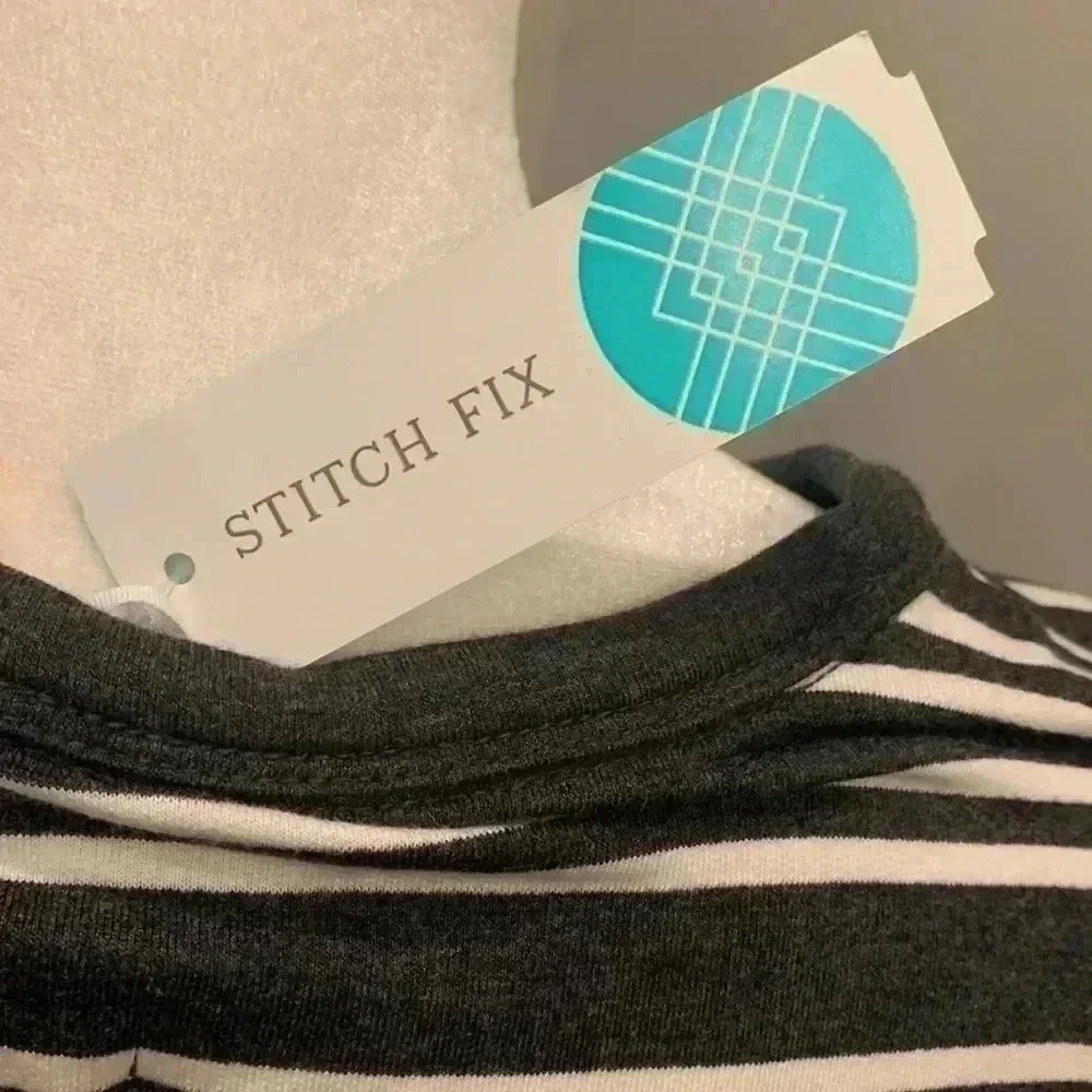 Market & Spruce Zansia Curved Hem French Terry Knit Top - Picture 4 of 5